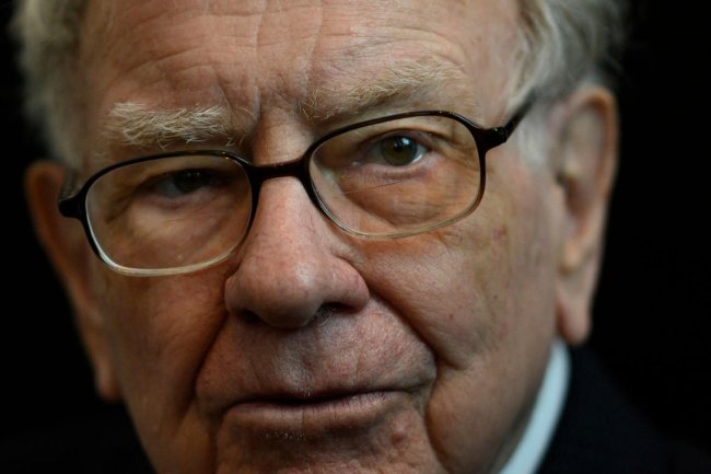 How to Get Rich According to Warren Buffett: A Complete Deep Dive into Long-Term Wealth Building