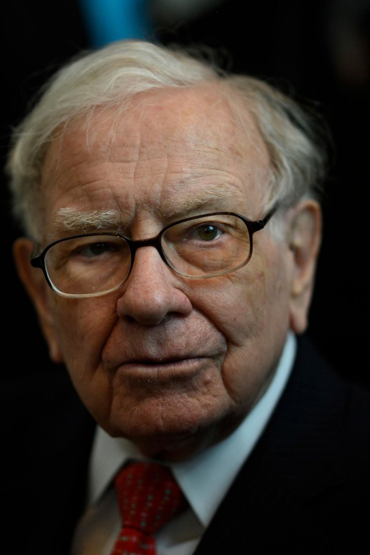 How to Get Rich According to Warren Buffett: A Complete Deep Dive into Long-Term Wealth Building